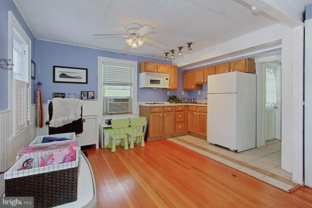 2303 South Arlington Ridge Road Arlington, VA 22202 - Photo 14 of 30 In Law or Nanny Suite