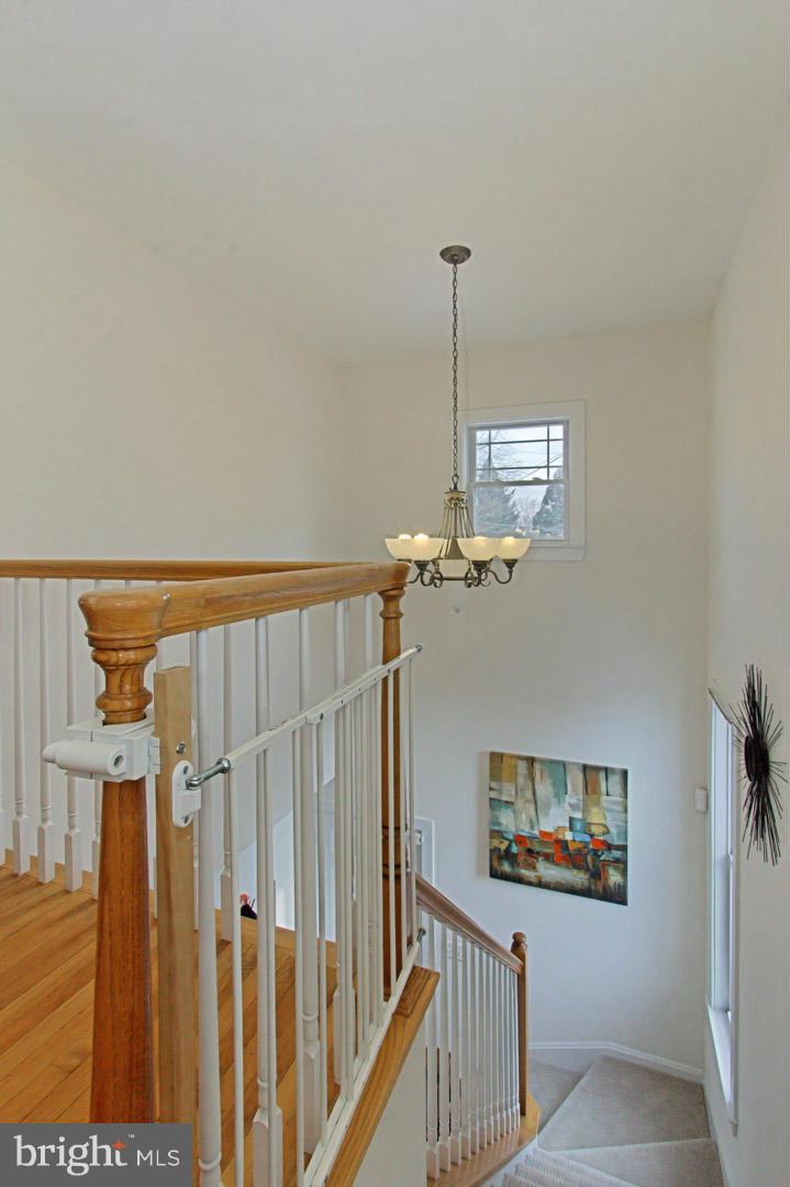 2303 South Arlington Ridge Road Arlington, VA 22202 - Photo 22 of 30 Interior (General)