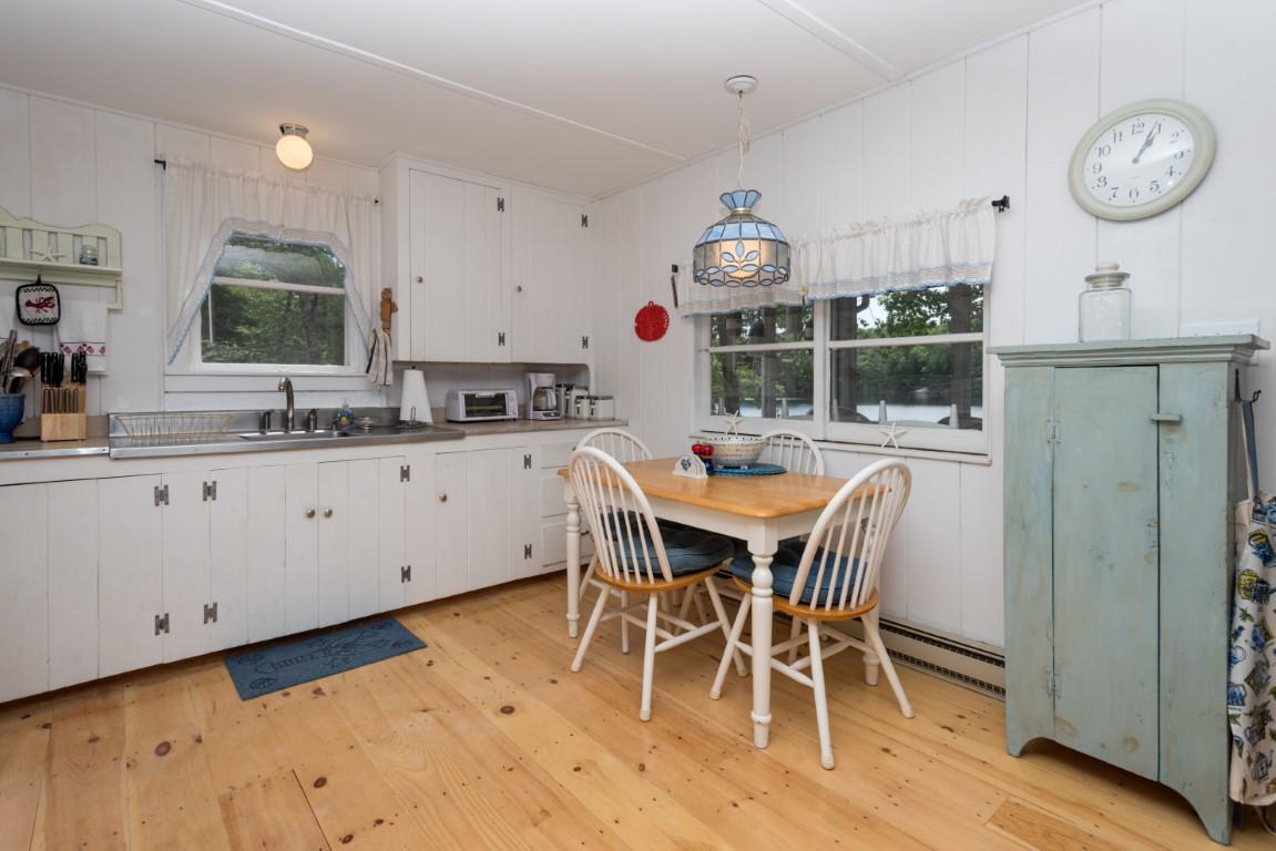 256 Back River Road Boothbay, ME 04537 - Photo 9 of 32 9.