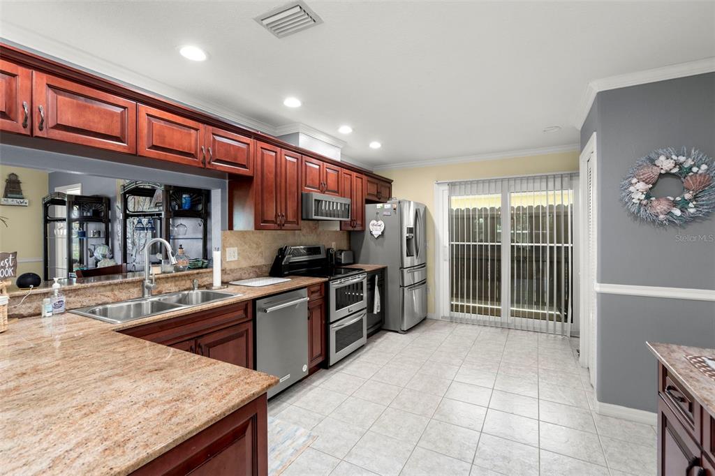 6170 Seaside Drive New Port Richey, FL 34652 - Photo 17 of 89