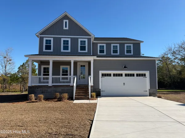 $624,900 | 302 East Ivybridge Drive, Hubert, NC 28539