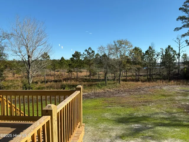 $634,900 | 302 East Ivybridge Drive, Hubert, NC 28539