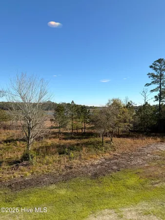 $624,900 | 302 East Ivybridge Drive, Hubert, NC 28539