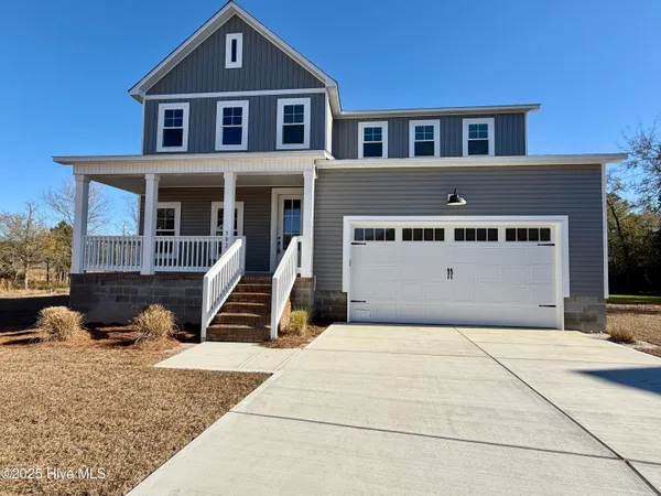 $624,900 | 302 East Ivybridge Drive, Hubert, NC 28539