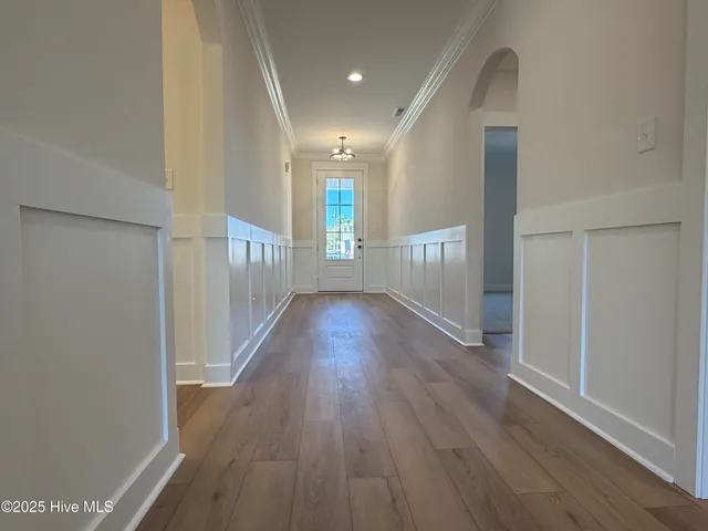 $634,900 | 302 East Ivybridge Drive, Hubert, NC 28539