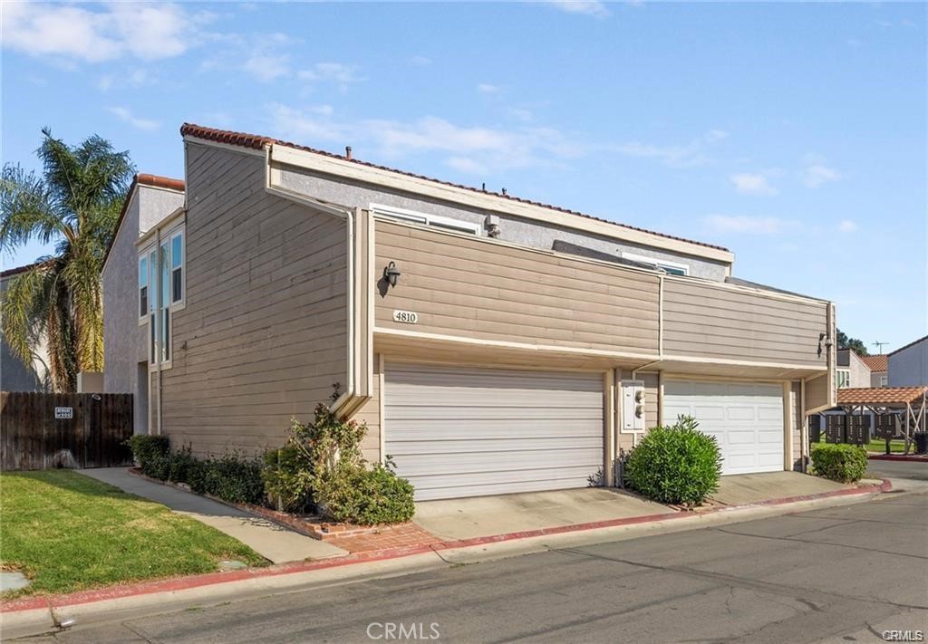 4814 Ranch Road Chino, CA 91710 - Photo 23 of 27 a front view of house with yard
