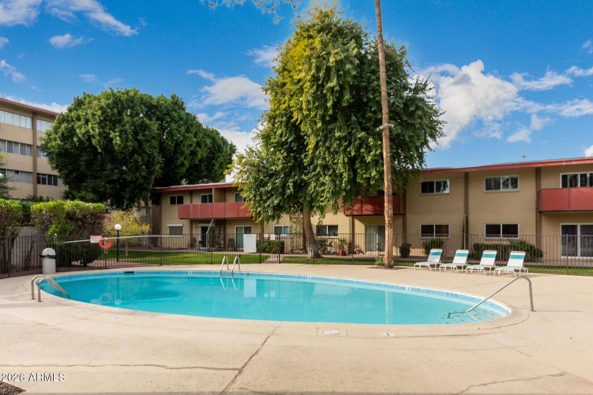 351 East Thomas Road, Unit D208 Phoenix, AZ 85012 - Photo 24 of 34