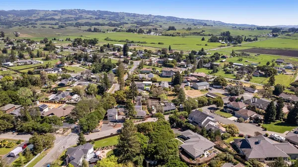 $300,000 | 0 Grove Street, Penngrove, CA 94951