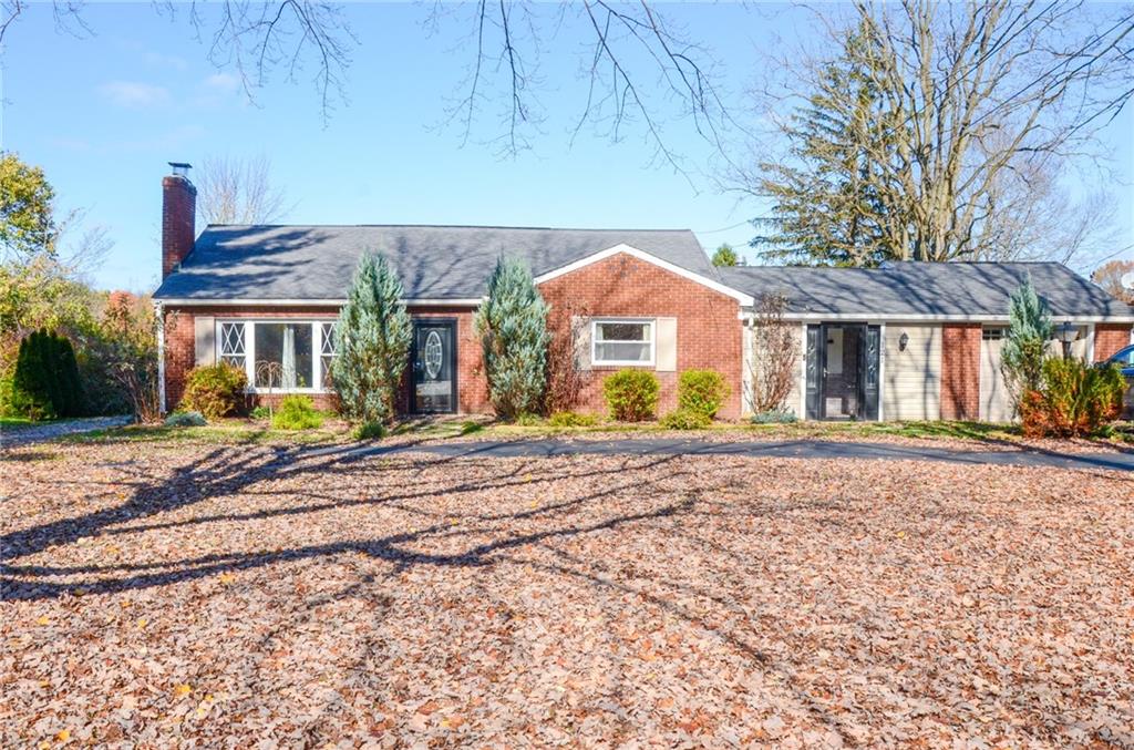 121 Shenango Road New Castle, PA 16105 - Photo 2 of 25 Gallery Image 2
