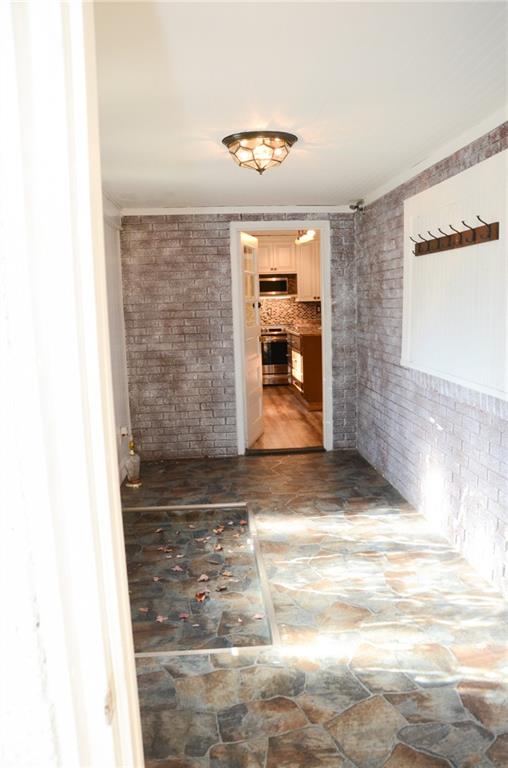 121 Shenango Road New Castle, PA 16105 - Photo 11 of 25 Gallery Image 11