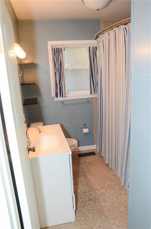 121 Shenango Road New Castle, PA 16105 - Photo 18 of 25 Gallery Image 18