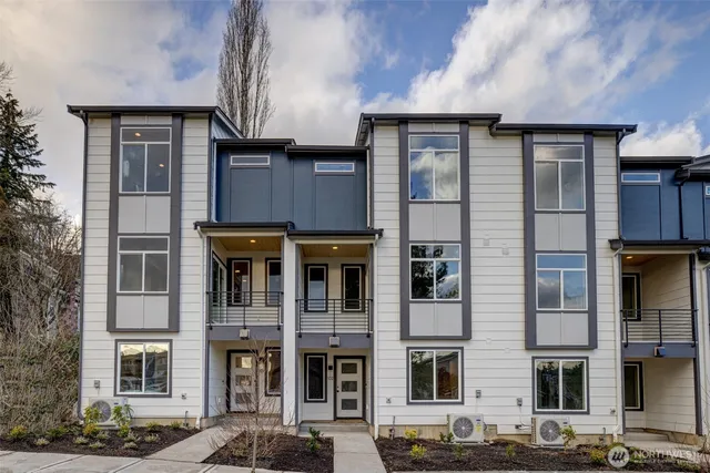 $849,950 | 6722 Northeast 187th Street, Unit 106, Kenmore, WA 98028