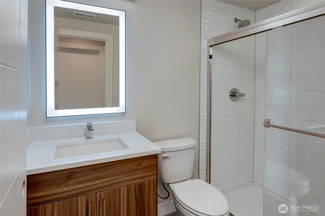 $849,950 | 6722 Northeast 187th Street, Unit 106, Kenmore, WA 98028