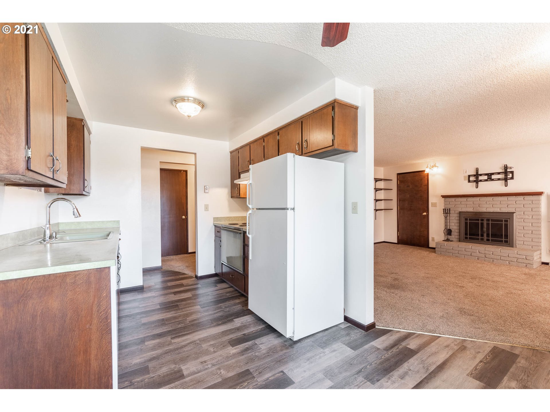 2410 Dornoch Street Springfield, OR 97477 - Photo 14 of 25 Gallery Image 14