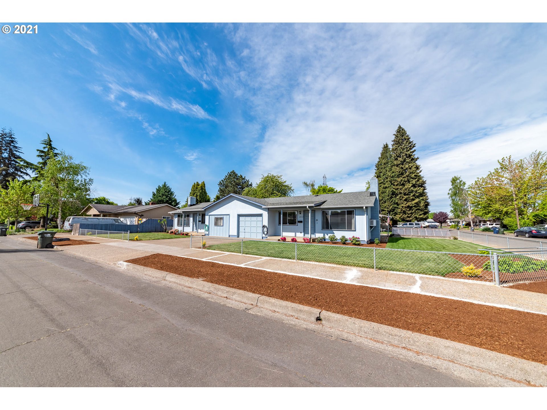 2410 Dornoch Street Springfield, OR 97477 - Photo 3 of 25 Gallery Image 3