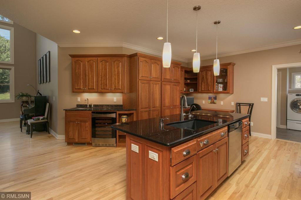1027 Wicklow Lane Southwest Rochester, MN 55902 - Photo 11 of 51