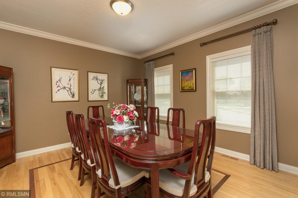 1027 Wicklow Lane Southwest Rochester, MN 55902 - Photo 15 of 51