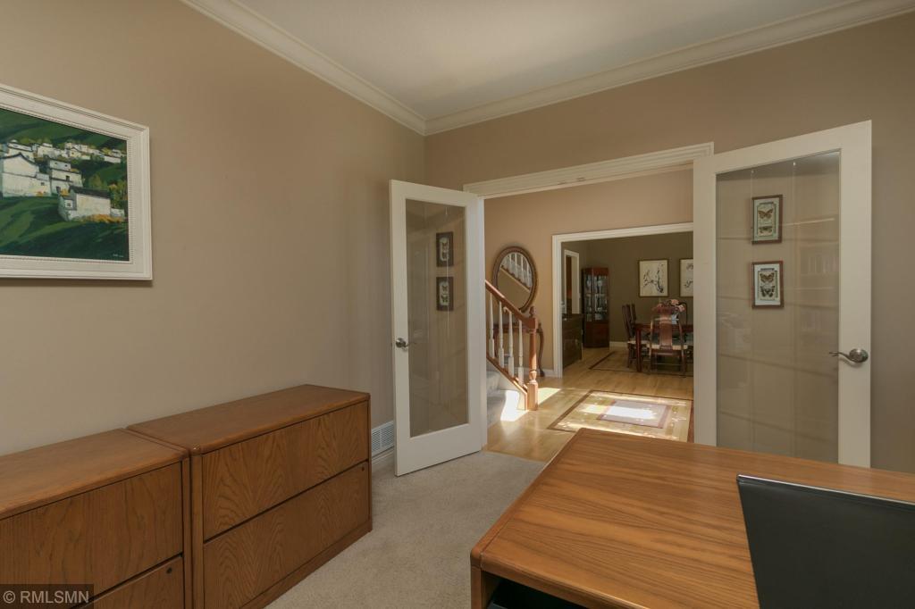 1027 Wicklow Lane Southwest Rochester, MN 55902 - Photo 18 of 51