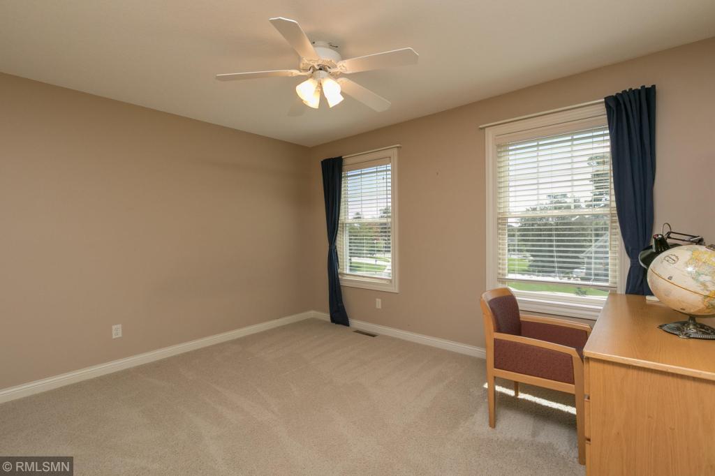 1027 Wicklow Lane Southwest Rochester, MN 55902 - Photo 25 of 51