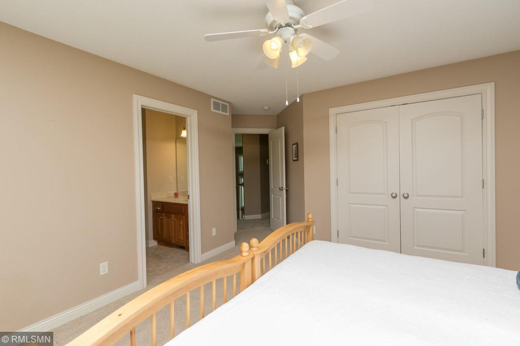 1027 Wicklow Lane Southwest Rochester, MN 55902 - Photo 29 of 51