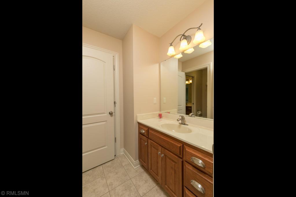 1027 Wicklow Lane Southwest Rochester, MN 55902 - Photo 30 of 51