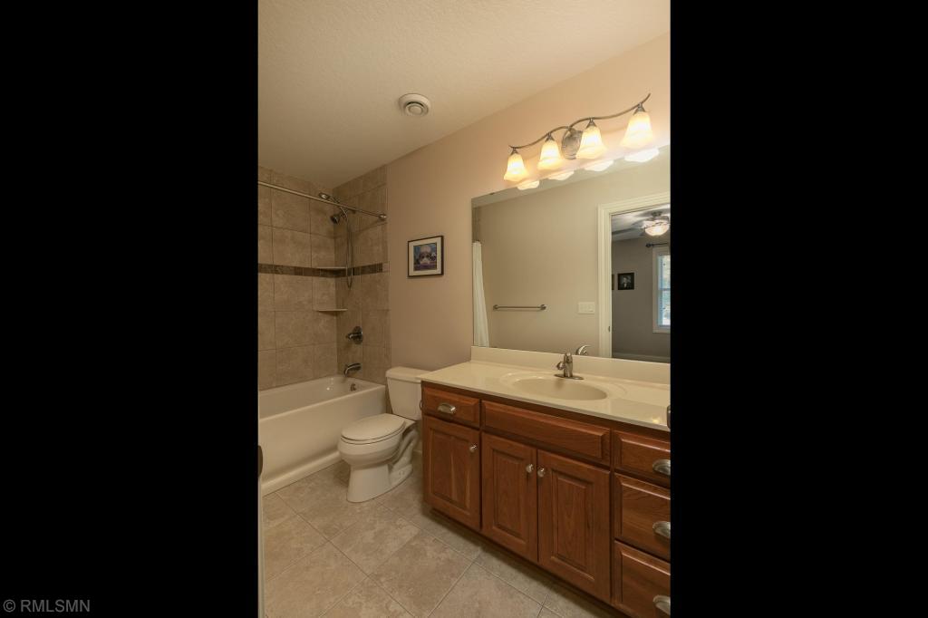 1027 Wicklow Lane Southwest Rochester, MN 55902 - Photo 33 of 51