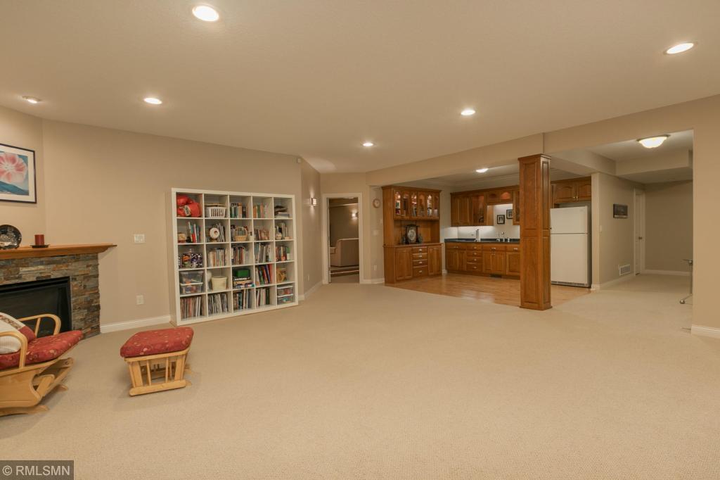1027 Wicklow Lane Southwest Rochester, MN 55902 - Photo 36 of 51