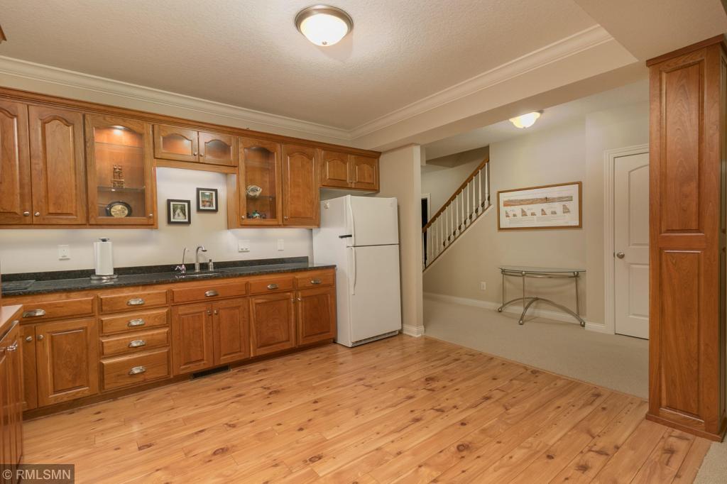 1027 Wicklow Lane Southwest Rochester, MN 55902 - Photo 38 of 51