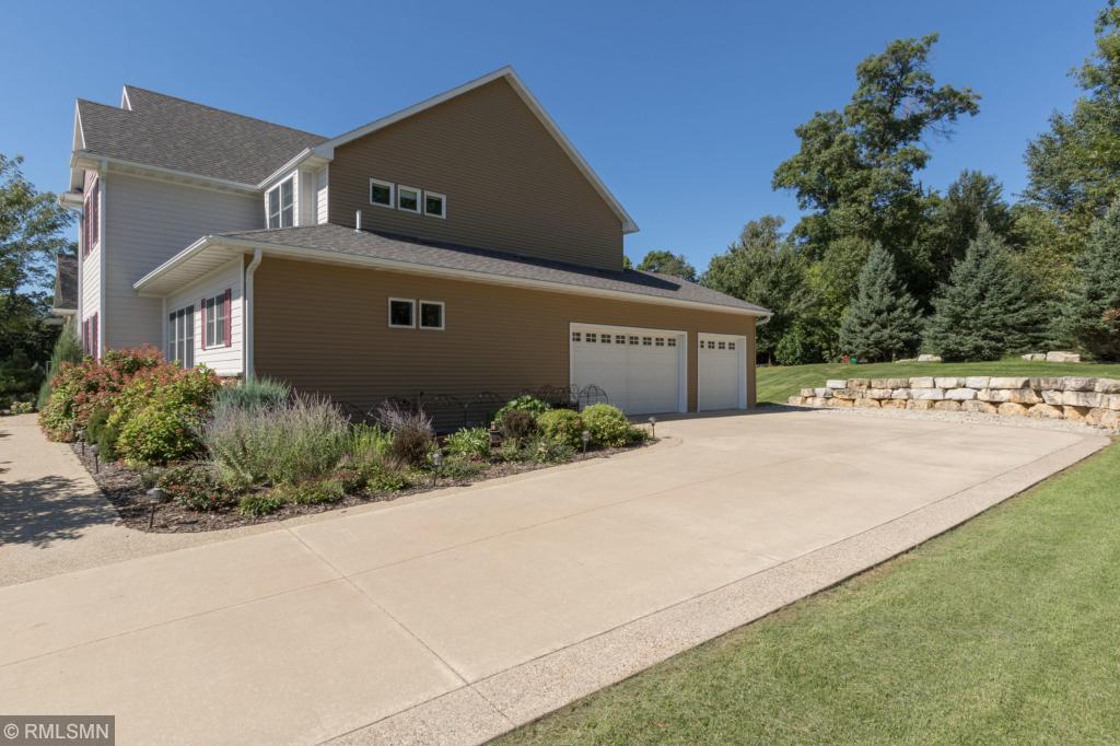 1027 Wicklow Lane Southwest Rochester, MN 55902 - Photo 46 of 51