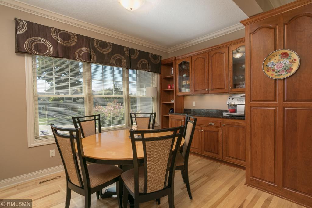 1027 Wicklow Lane Southwest Rochester, MN 55902 - Photo 9 of 51