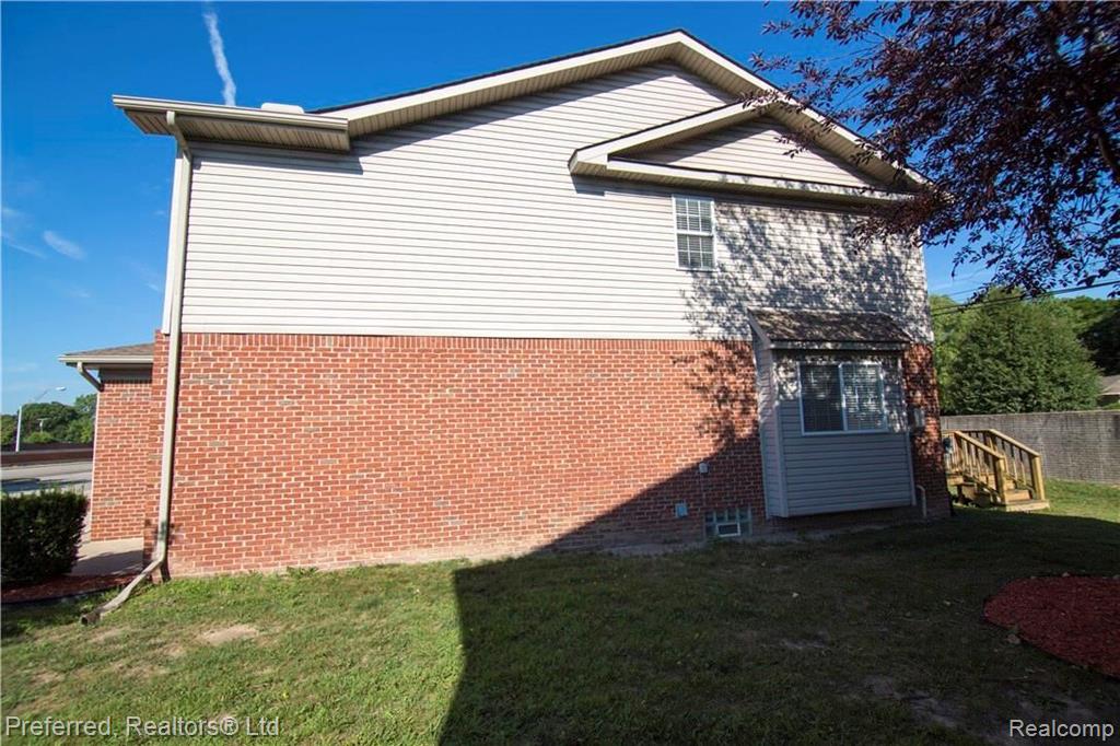 18270 West Eleven Mile Road Southfield, MI 48076 - Photo 5 of 52