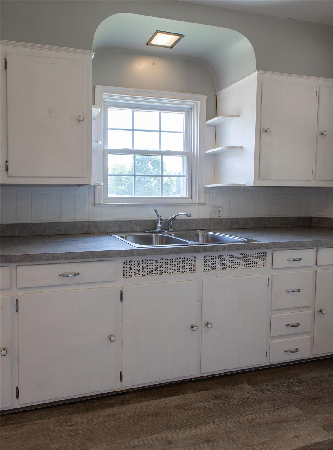 2115 Vogel Road Evansville, IN 47711 - Photo 15 of 35 Gallery Image 15