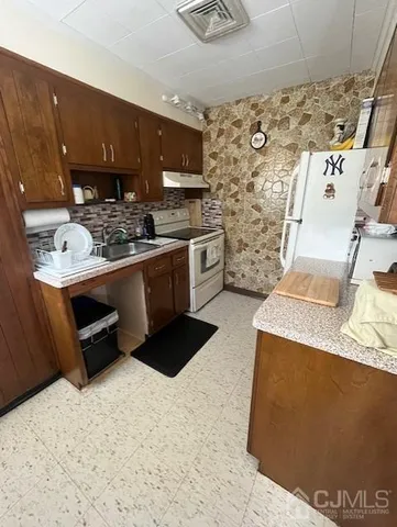 $3,400 | 2 Wall Street, Metuchen, NJ 08840