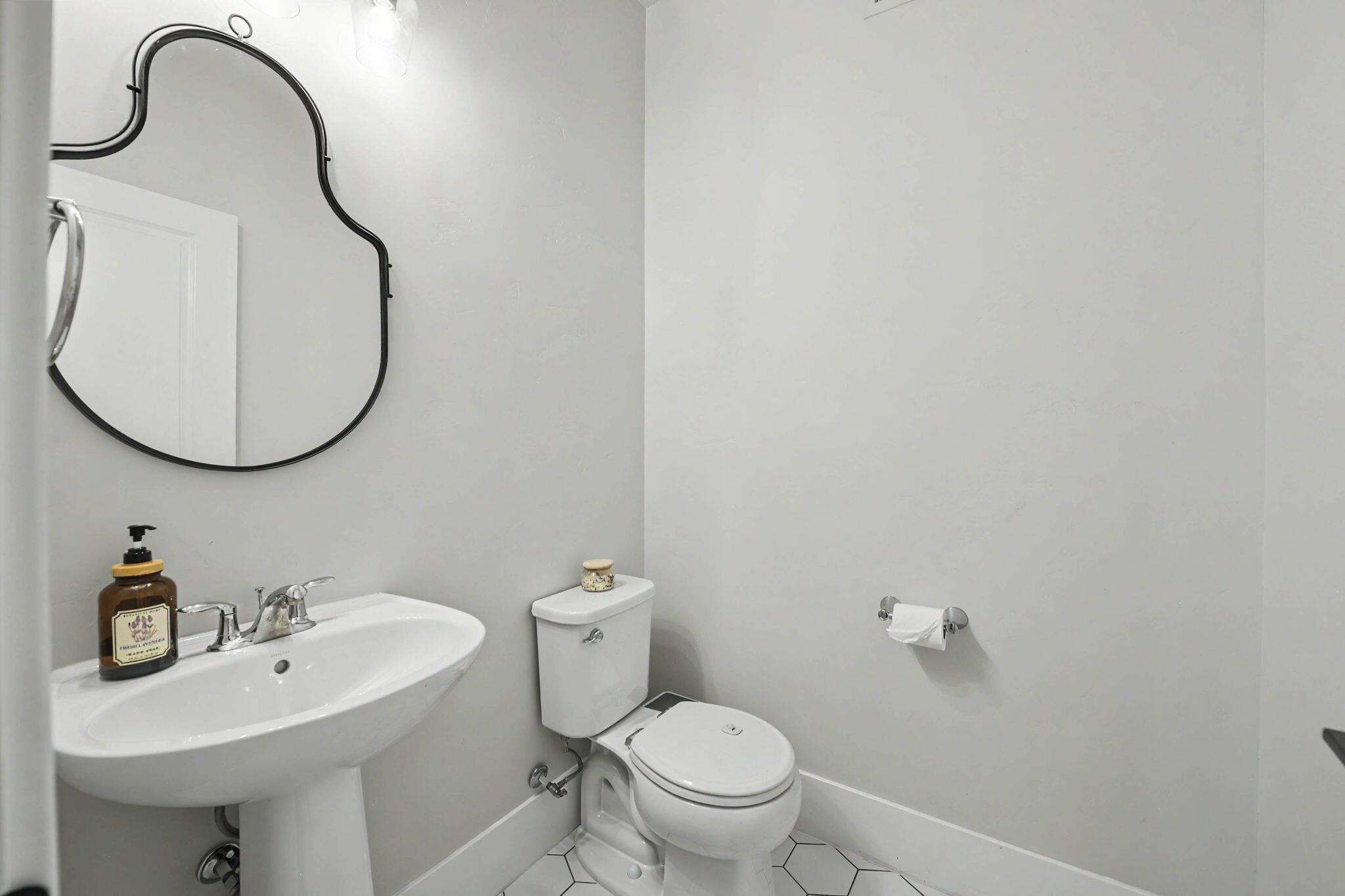 744 West Sunfire Lane St. George, UT 84790 - Photo 16 of 56 half bathroom