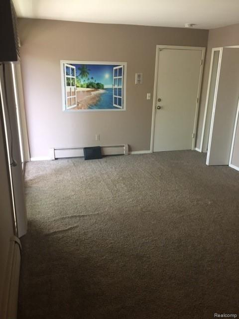 4913 Crooks Road, Unit G3 Royal Oak, MI 48073 - Photo 5 of 13 IMG_4541.JPG