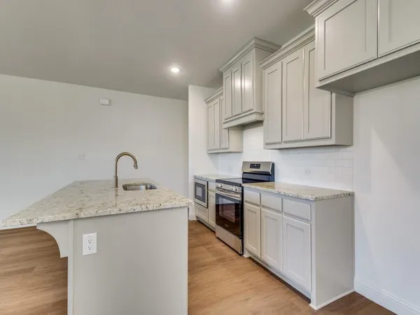 $2,500 | 2704 Donella Drive, Denton, TX 76207