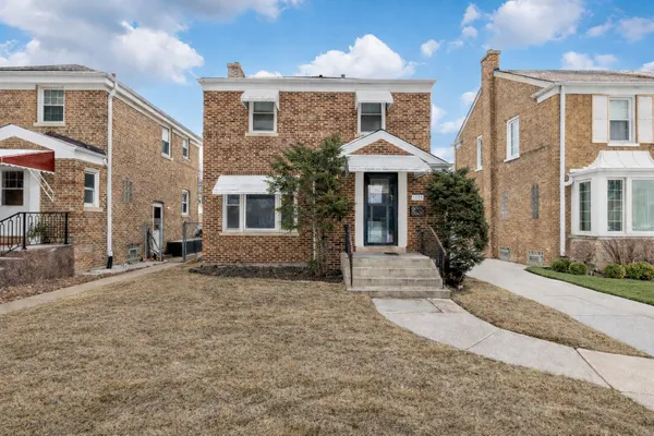 $360,000 | 3515 Elmwood Avenue, Berwyn, IL 60402