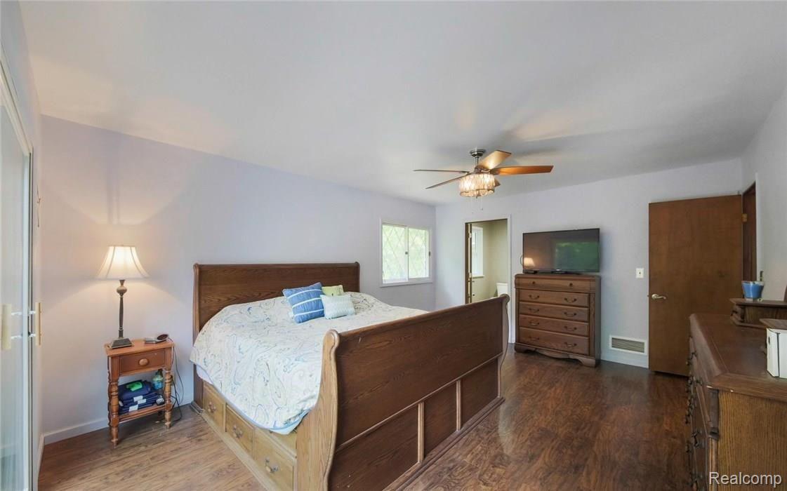 2250 Tiplady Road Pinckney, MI 48169 - Photo 14 of 29 12.jpg