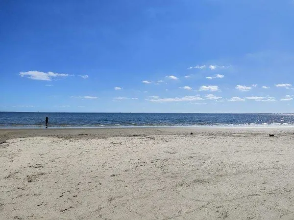 $2,000 | 4901 Elm Street, Seabrook, TX 77586