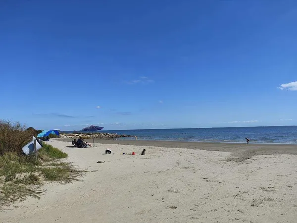 $2,000 | 4901 Elm Street, Seabrook, TX 77586