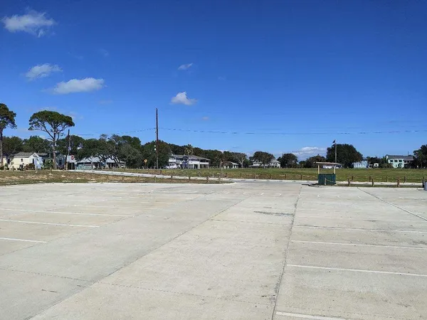 $2,000 | 4901 Elm Street, Seabrook, TX 77586