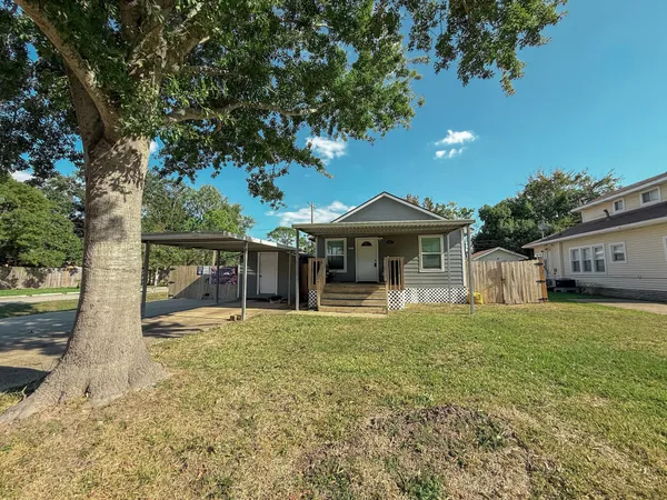 $2,000 | 4901 Elm Street, Seabrook, TX 77586