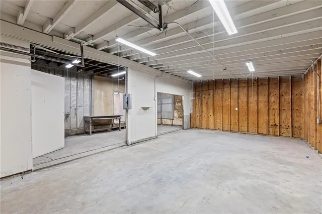 $299,000 | 13120 4 Street, Grandview, MO 64030