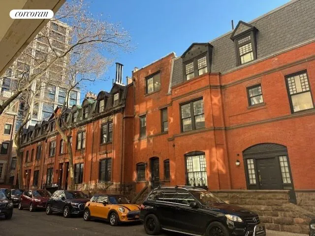 a view of parking area