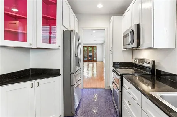 $399,000 | 2627 South Carrollton Avenue, New Orleans, LA 70118