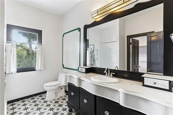 $399,000 | 2627 South Carrollton Avenue, New Orleans, LA 70118