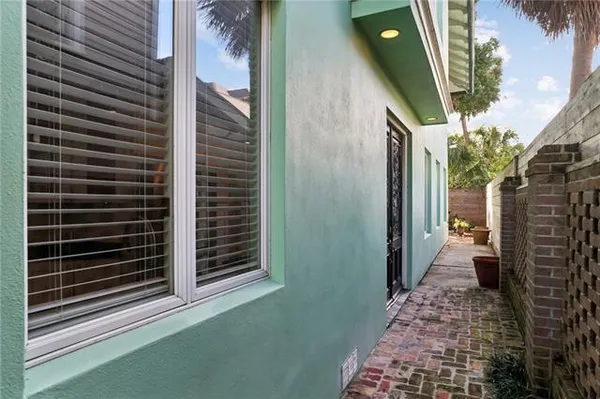 $399,000 | 2627 South Carrollton Avenue, New Orleans, LA 70118