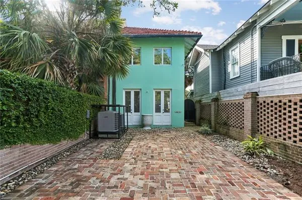 $399,000 | 2627 South Carrollton Avenue, New Orleans, LA 70118