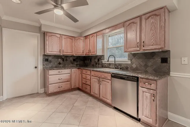 $1,900 | 1549 Montrose Avenue East, Jacksonville, FL 32210