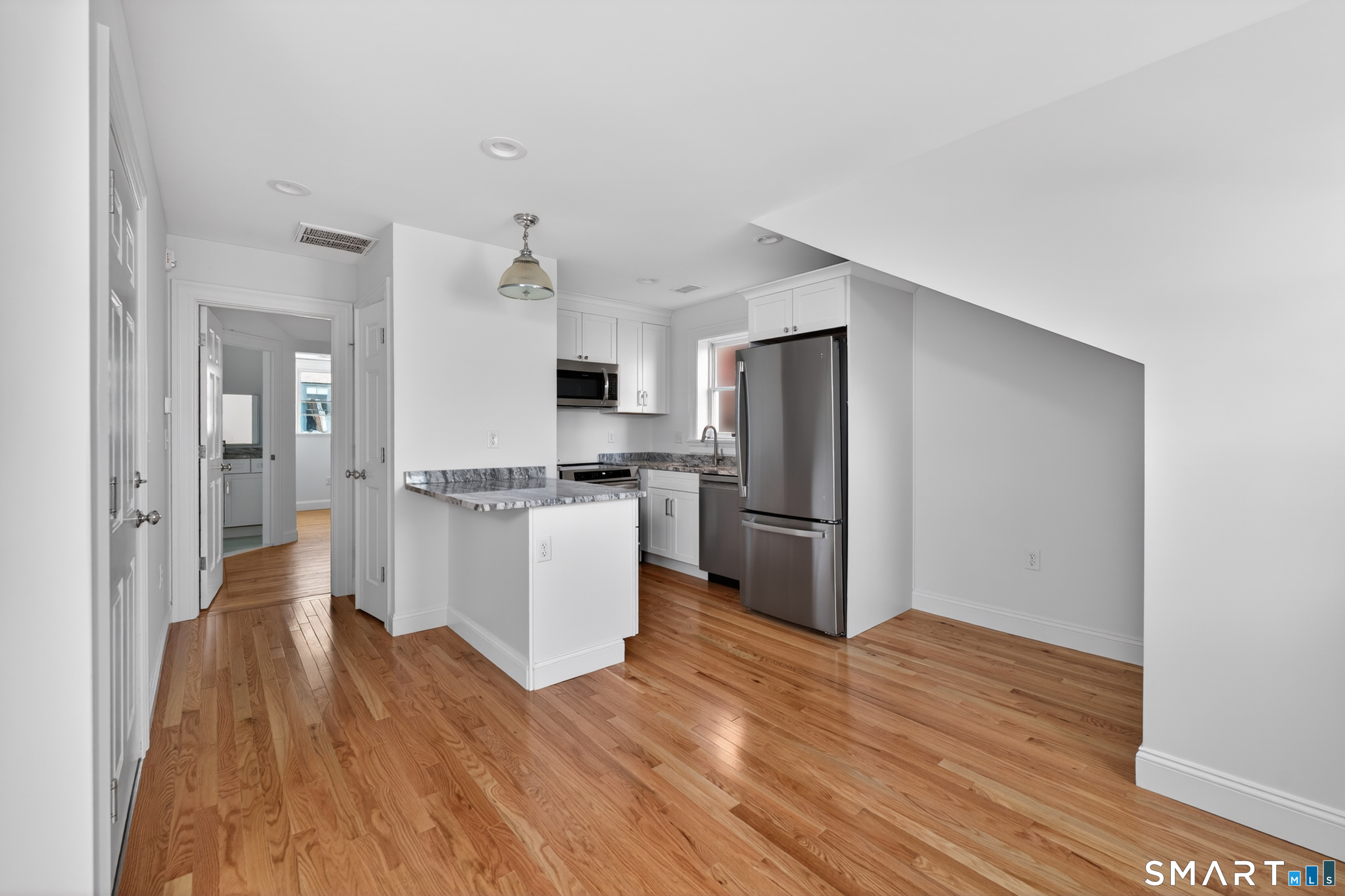 138 Bank Street, Unit 3A New London, CT 06320 - Photo 5 of 20